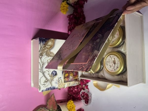 MANMOHAK PETALS